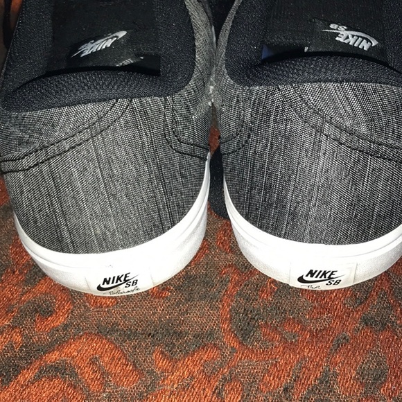 Nike sneakers - Picture 3 of 5